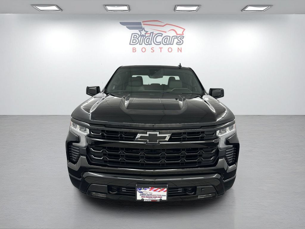 Used 2024 Chevrolet Silverado 1500 RST w/ Convenience Package II AWD/4WD image 2