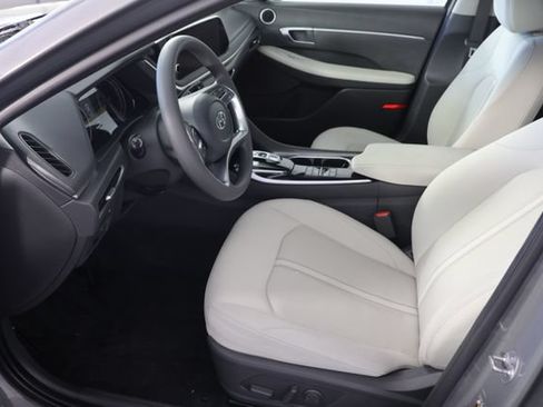 Used 2023 Hyundai Sonata SEL FWD image 19