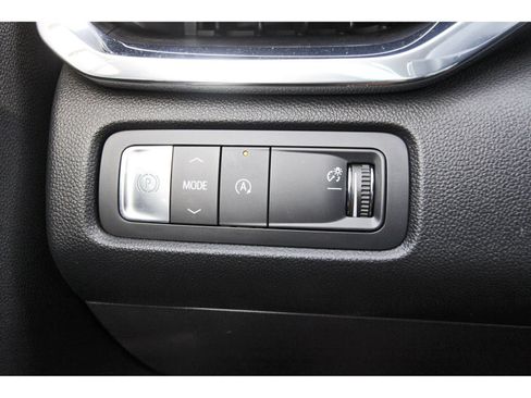 Used 2025 GMC Acadia Denali FWD image 25