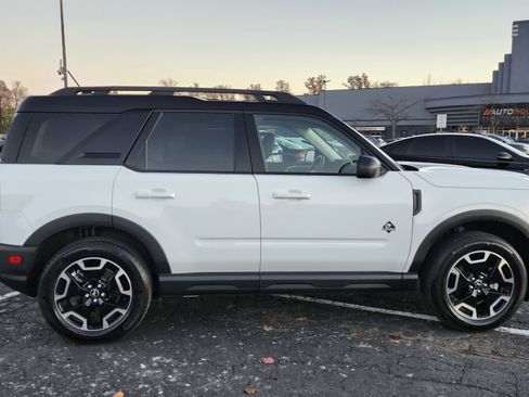 Used 2023 Ford Bronco Sport Outer Banks w/ Tech Package image 2