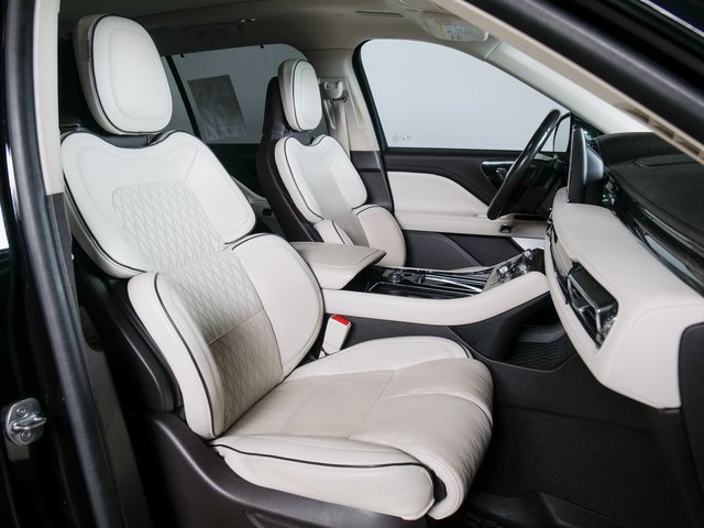 Used 2021 Lincoln Aviator Black Label Grand Touring w/ Class IV Trailer Tow Package AWD/4WD image 3
