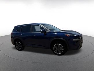 Used 2025 Nissan Rogue SV FWD video 2