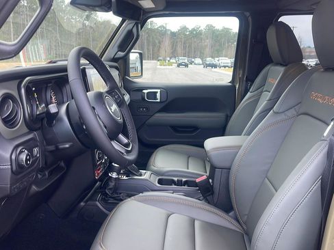 New 2025 Jeep Gladiator Mojave w/ Safety Group image 14