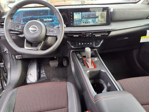 New 2025 Nissan Kicks SR w/ Illumination Package image 8