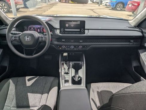 Certified 2025 Honda Accord SE image 17
