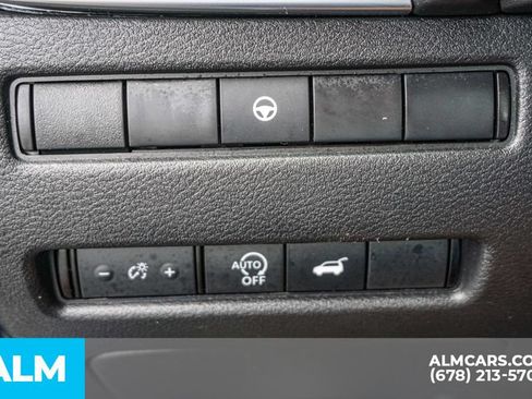 Used 2026 Nissan Rogue SV FWD image 44