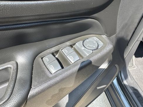 Used 2020 Chevrolet Equinox LT AWD/4WD image 15