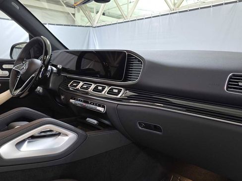 New 2026 Mercedes-Benz GLE 450 4MATIC image 11
