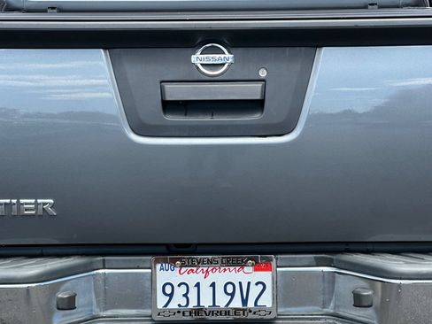Used 2018 Nissan Frontier SV RWD image 43