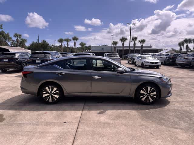 Used 2022 Nissan Altima 2.5 SV FWD image 15