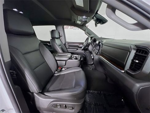 Used 2024 GMC Sierra 1500 SLT image 39