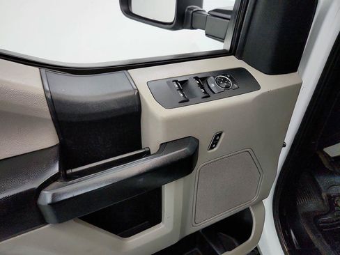 Used 2018 Ford F350 XL AWD/4WD image 17