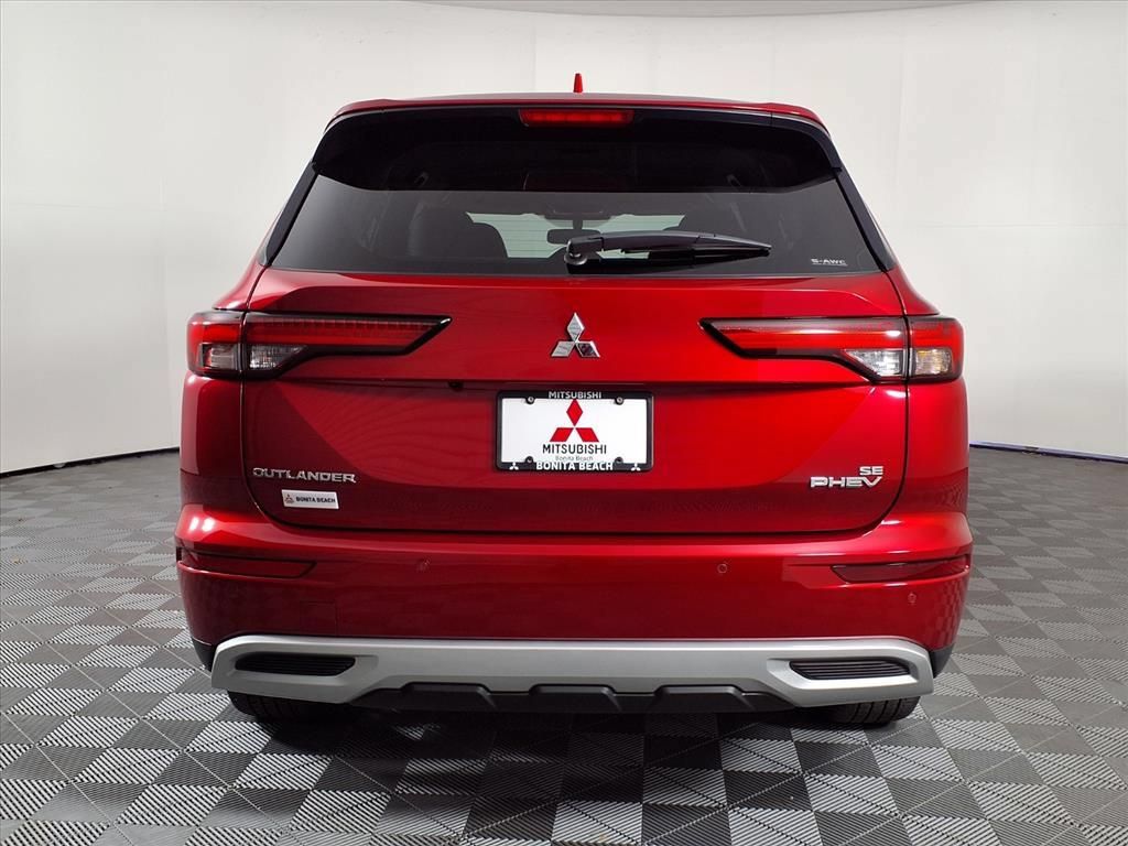Used 2024 Mitsubishi Outlander SE AWD/4WD image 6