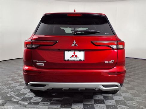 Used 2024 Mitsubishi Outlander SE AWD/4WD image 6