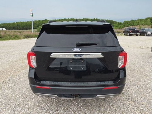 Used 2022 Ford Explorer XLT w/ Equipment Group 202A AWD/4WD image 5