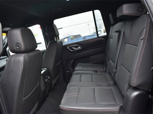 Used 2022 Chevrolet Suburban RST w/ Sport Performance Package image 21