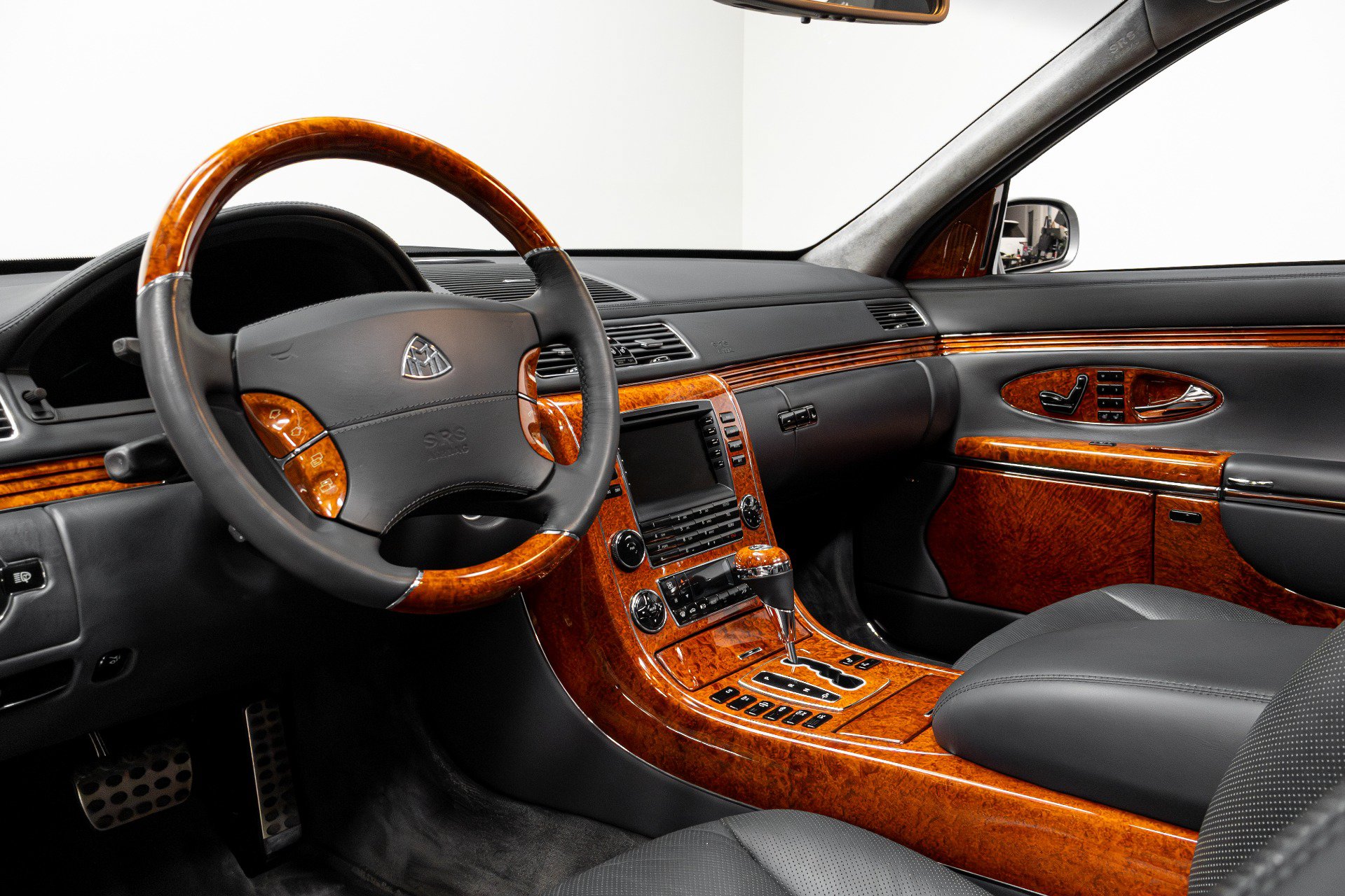 Used 2004 Maybach 57 RWD image 7