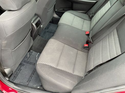 Used 2017 Toyota Camry LE FWD image 15