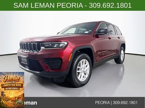 New 2025 Jeep Grand Cherokee Laredo image 3