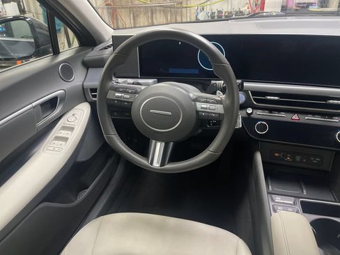 Certified 2024 Hyundai Sonata SEL w/ Convenience Package FWD image 17
