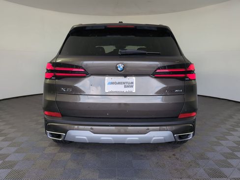 Used 2026 BMW X5 sDrive40i w/ Premium Package image 8