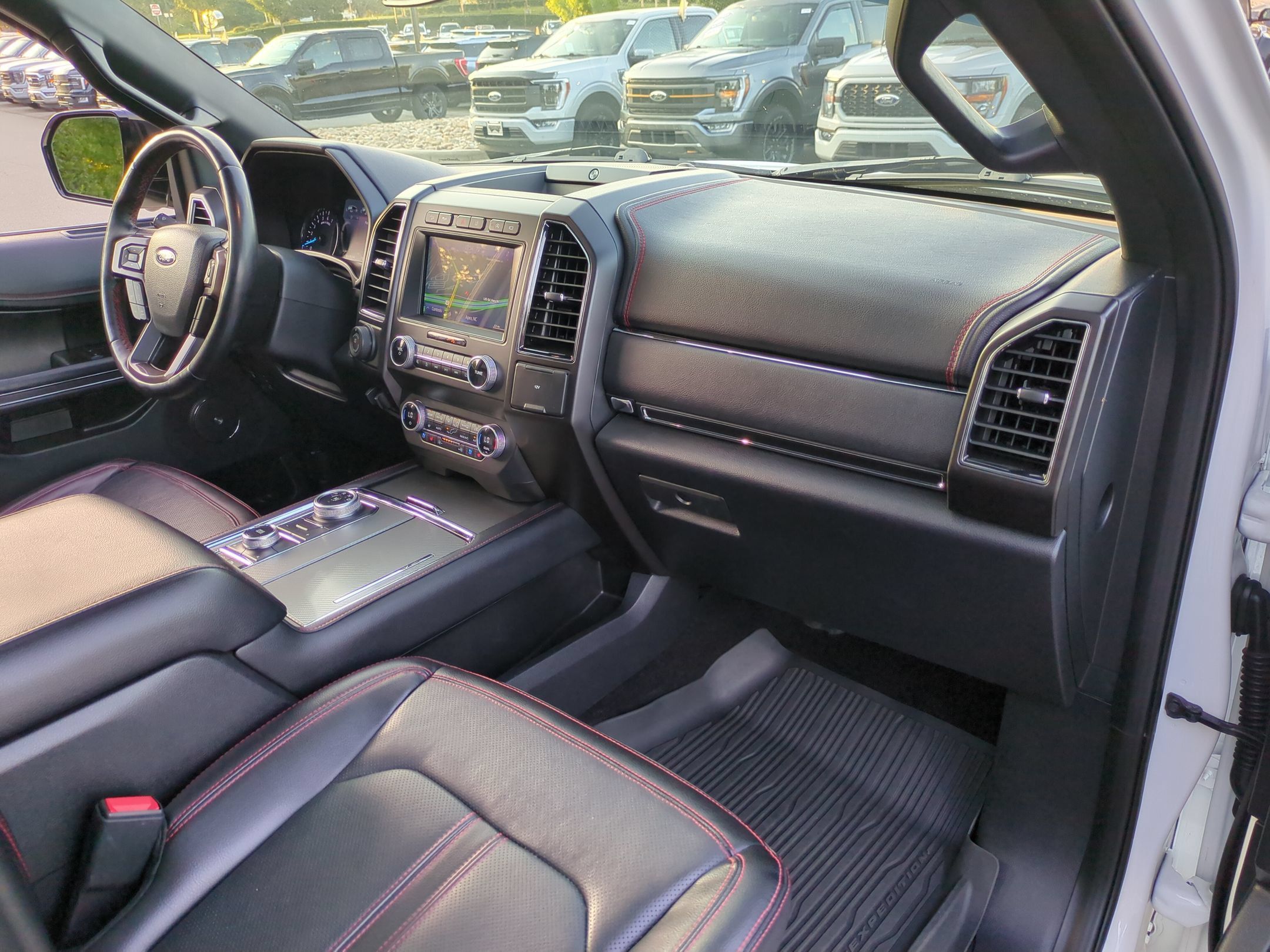 Used 2021 Ford Expedition Limited AWD/4WD image 42