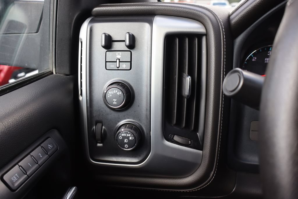 Used 2018 GMC Sierra 1500 SLT w/ SLT Premium Package AWD/4WD image 10