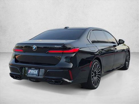 Used 2025 BMW 760i xDrive w/ Executive Package AWD/4WD image 5