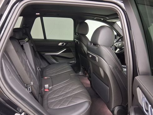 Used 2025 BMW X5 xDrive40i w/ M Sport Package AWD/4WD image 34