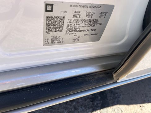 Used 2021 Buick Enclave Essence w/ Sound and Sites Package image 26