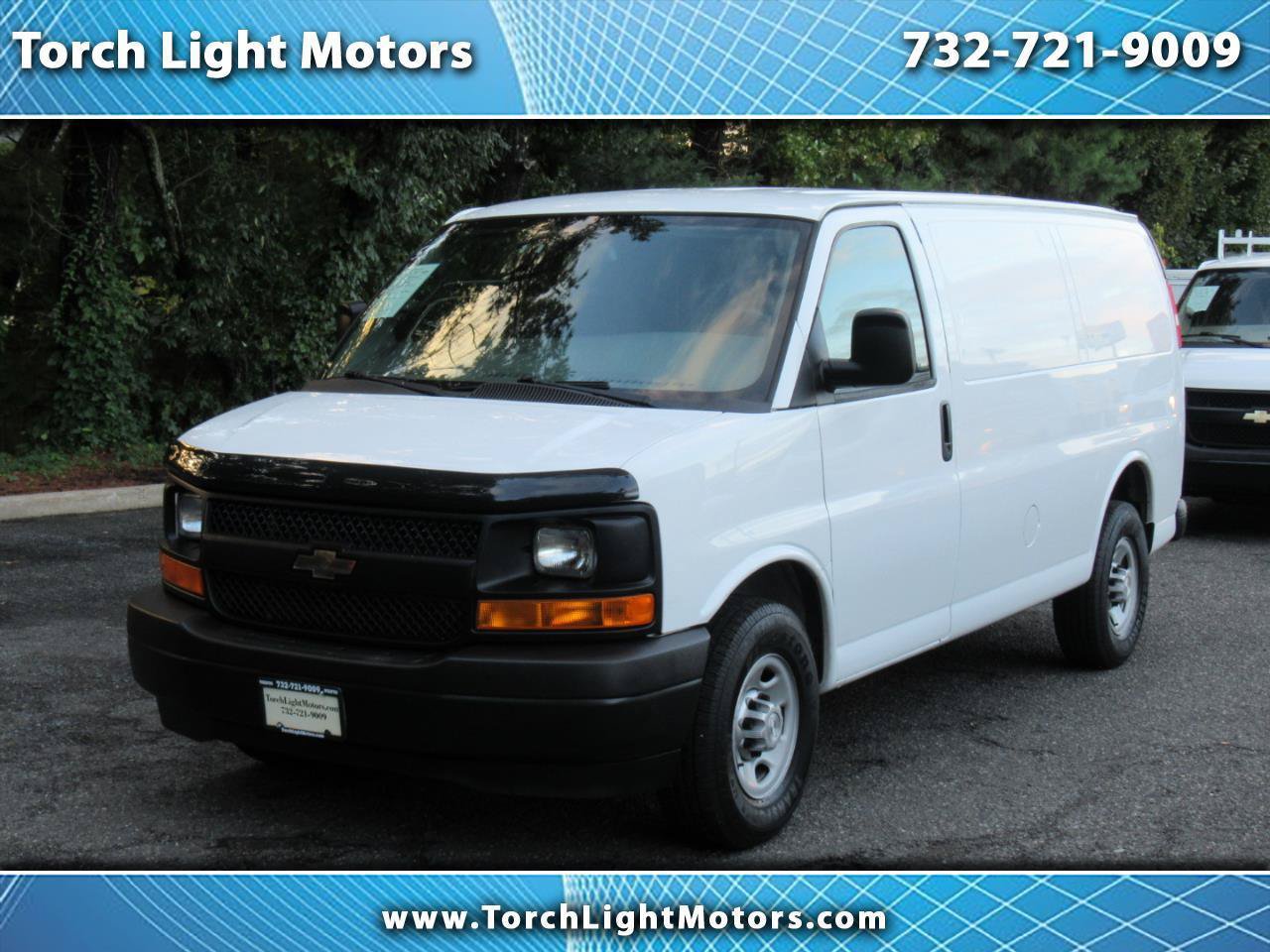 Used 2017 Chevrolet Express 2500 RWD image 1