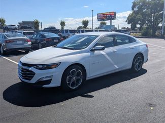 Used 2024 Chevrolet Malibu LT image 1