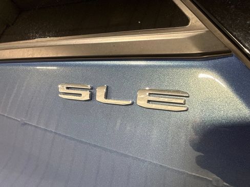 Used 2024 GMC Terrain SLE FWD image 39
