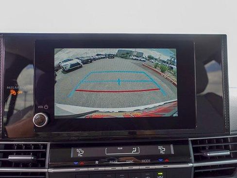 Certified 2025 Toyota Sienna LE FWD image 41