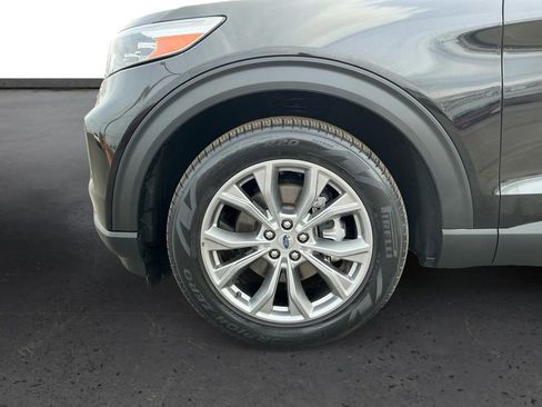 Used 2022 Ford Explorer Limited w/ Limited Technology Package image 13