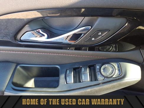 Used 2023 Chevrolet Traverse RS image 13