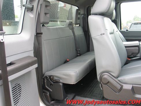 Used 2016 Ford F550 4x4 SuperCab Super Duty image 23