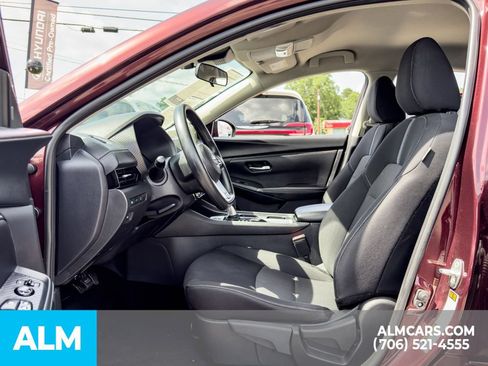 Used 2024 Nissan Sentra SV FWD image 11