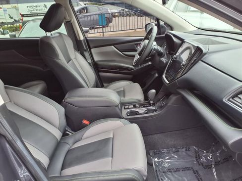 Used 2025 Subaru Ascent Onyx Edition image 5