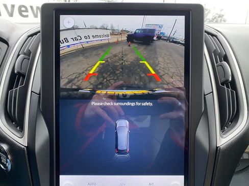 Used 2024 Ford Edge SEL image 28