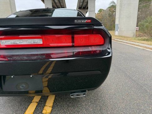 Used 2010 Dodge Challenger SRT8 RWD image 5