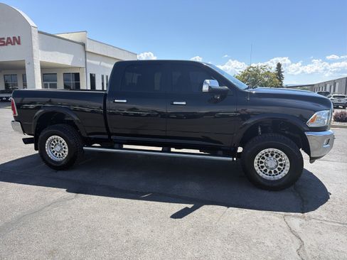Used 2015 RAM 2500 Laramie w/ Convenience Group AWD/4WD image 4