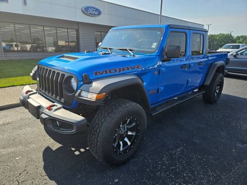 Used 2021 Jeep Gladiator Mojave w/ Dual Top Group AWD/4WD image 2