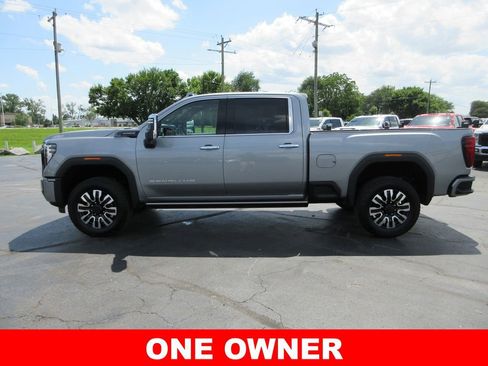 Certified 2026 GMC Sierra 3500 Denali Ultimate AWD/4WD image 11