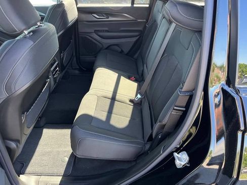 New 2026 Jeep Grand Cherokee Laredo AWD/4WD image 22