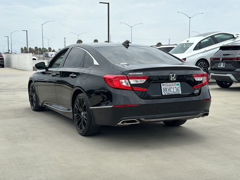 Used 2019 Honda Accord Touring image 6