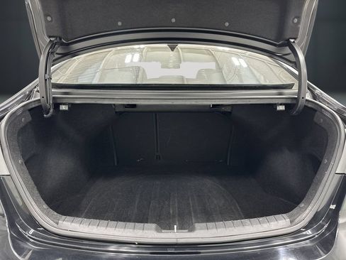 Used 2017 Hyundai Elantra SE FWD image 12