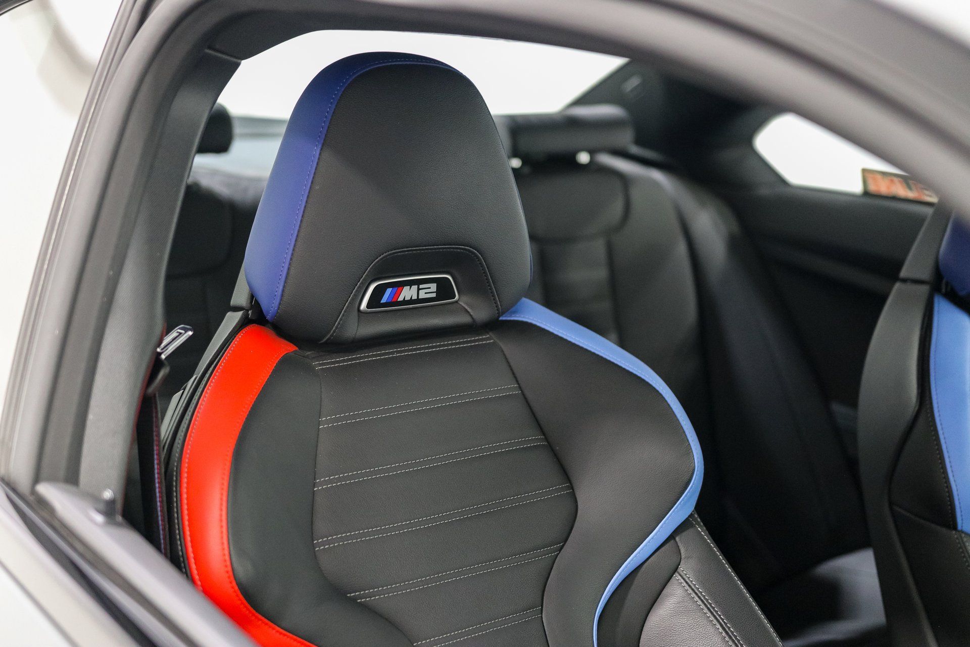 Used 2025 BMW M2 w/ Lighting Package RWD image 23