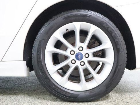 Used 2019 Ford Fusion SEL FWD image 23