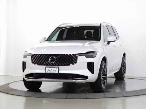 New 2025 Volvo XC90 T8 Plus w/ Protection Package Premier image 3